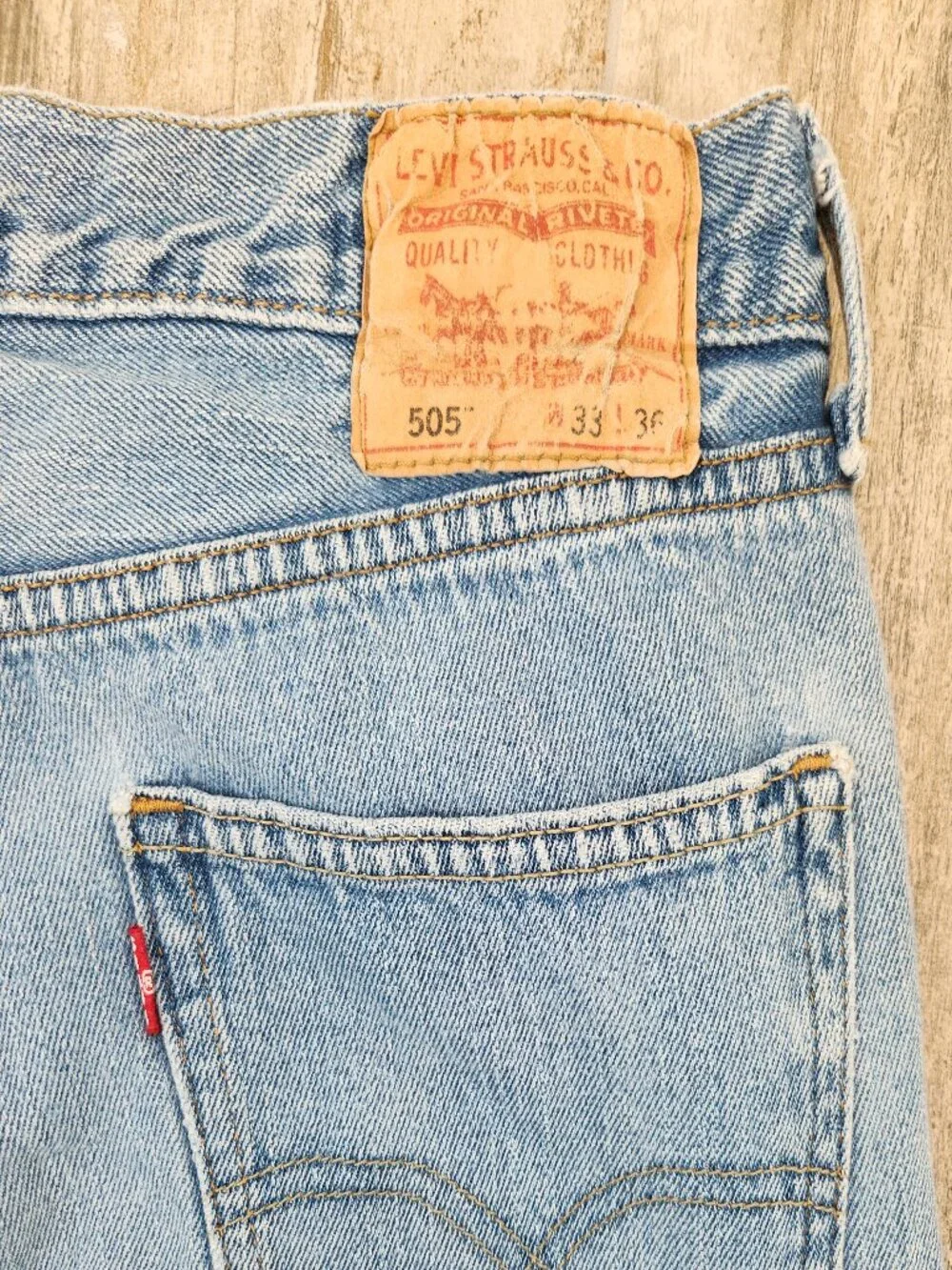 Levi's Mens 505 Sz 33x36 Regular Fit Straight Leg Jeans Light Wash